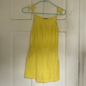 Land’s End girls yellow terrycloth romper in large 6x-7